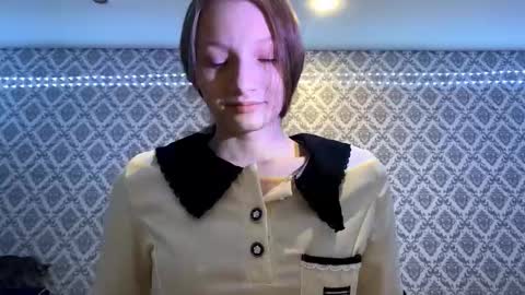 Snapshot of cleotilderinde chatting on 12.14.25 Cleo online show from 12.14.25