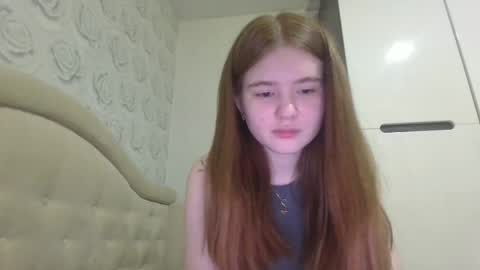 Snapshot of clevervice chatting on 04.05.26 Alice online show from 04.05.26