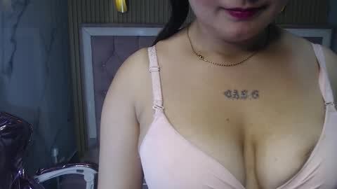 Clhoe online show from 02.02.26