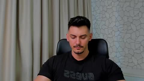 Snapshot of clintmasterss chatting on 02.25.25 ClintMasterss online show from 02.25.25