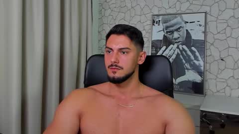 Snapshot of clintmasterss chatting on 10.25.25 ClintMasterss online show from 10.25.25