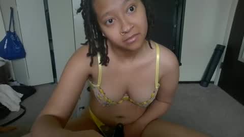 High Queen Clio online show from 01.30.25