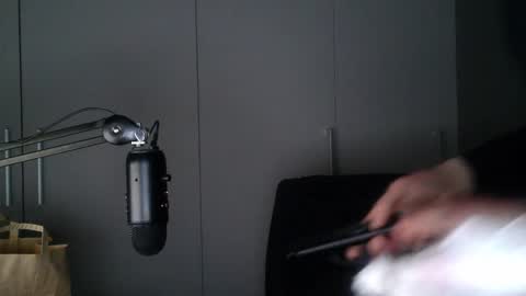 Snapshot of clipsonog chatting on 11.01.25 AMA TAKE CHATURBATE OVER LETSGOOOOO started februari 12 2024 online show from 11.01.25