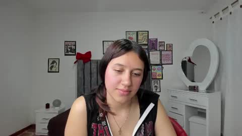Snapshot of cloe_7 chatting on 06.15.26 cloe_7 online show from 06.15.26