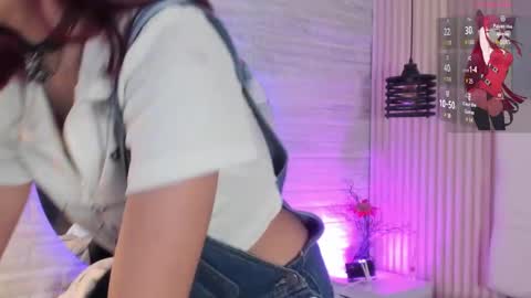 Snapshot of cloe__hills chatting on 12.09.24 Cloe online show from 12.09.24