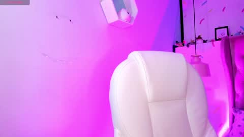 Snapshot of cloe_martinez_ chatting on 12.05.24 Cloe online show from 12.05.24