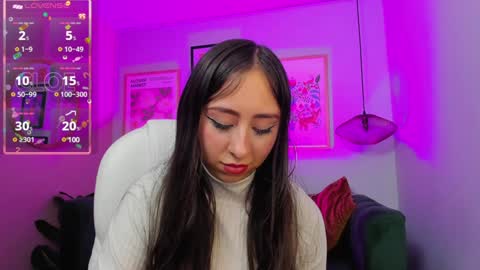 Snapshot of cloe_martinez_ chatting on 12.10.24 Cloe online show from 12.10.24