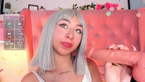 Snapshot of cloe_martinez_ chatting on 02.08.25 Cloe online show from 02.08.25