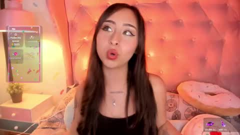 Snapshot of cloe_martinez_ chatting on 02.21.25 Cloe online show from 02.21.25