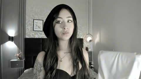 Snapshot of cloe_martinez_ chatting on 02.23.25 Cloe online show from 02.23.25