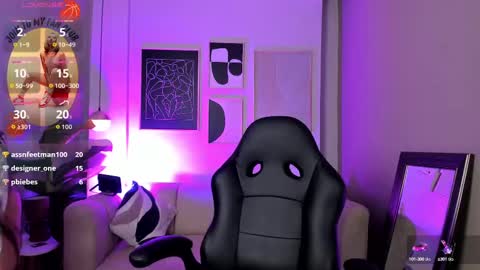 Snapshot of cloe_martinez_ chatting on 09.17.25 Cloe online show from 09.17.25