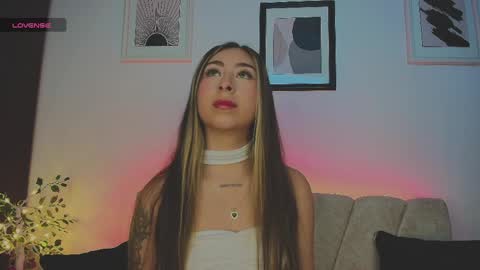 Snapshot of cloe_martinezz_ chatting on 05.14.26 cloe_martinezz_ online show from 05.14.26