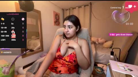 cloe small online show from 10.09.25