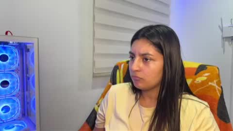 cloe small online show from 06.30.26