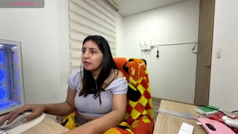 cloe small online show from 07.31.26