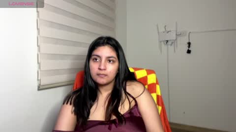 cloe small online show from 08.03.26