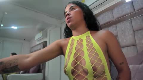 Snapshot of cloe_spencer chatting on 11.15.25 Cloe online show from 11.15.25