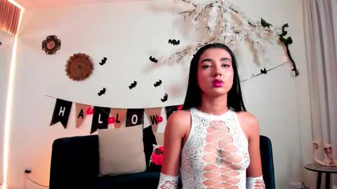 CLOE  online show from 10.23.25