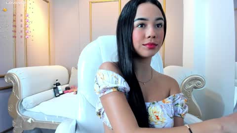 Snapshot of cloehap chatting on 01.31.25 Cloe online show from 01.31.25