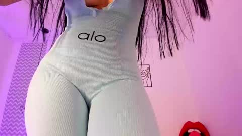 cloe online show from 10.31.25