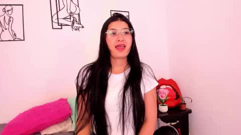 Snapshot of cloehonney chatting on 02.17.26 cloe online show from 02.17.26