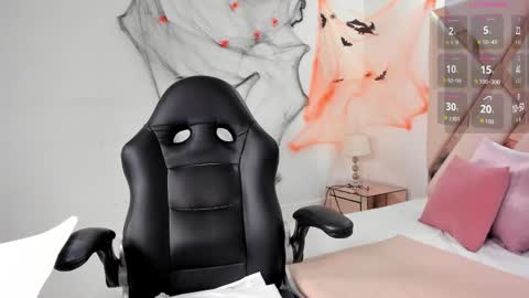 Cloe online show from 10.31.25