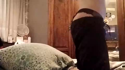 clouds_rider999 online show from 02.23.25