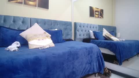 Snapshot of clown_face chatting on 12.04.24 emely dolce online show from 12.04.24