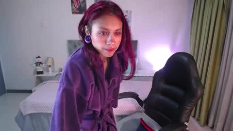 Snapshot of clown_face chatting on 01.04.25 emely dolce online show from 01.04.25