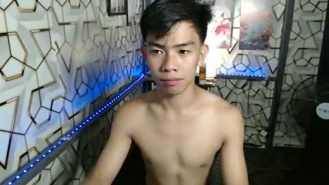 Snapshot of clyde_twinkx chatting on 09.18.25 clyde_twinkx online show from 09.18.25