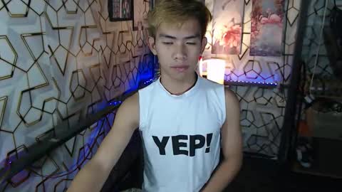 Snapshot of clyde_twinkx chatting on 10.30.25 clyde_twinkx online show from 10.30.25