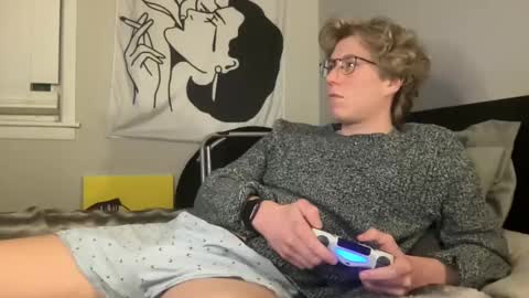 Snapshot of clydeaustin chatting on 12.03.24 Clyde Austin online show from 12.03.24