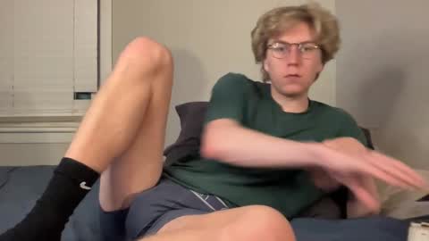 Snapshot of clydeaustin chatting on 10.06.25 Clyde Austin online show from 10.06.25