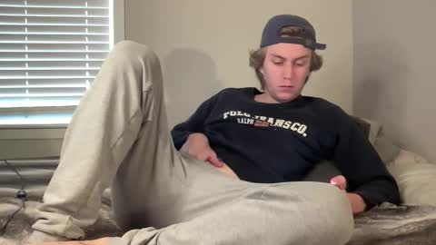 Snapshot of clydeaustin chatting on 11.12.25 Clyde Austin online show from 11.12.25