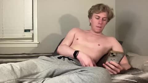 Snapshot of clydeaustin chatting on 12.14.25 Clyde Austin online show from 12.14.25