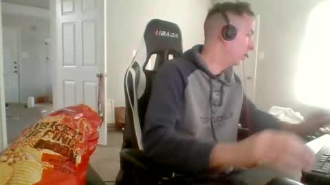 Snapshot of cmypenis chatting on 12.09.24 Master Bates online show from 12.09.24