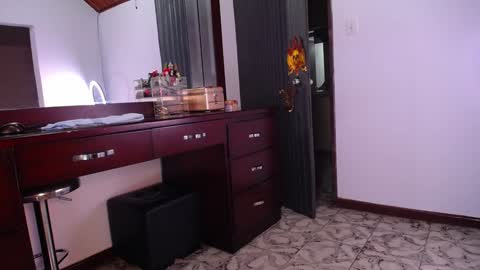 Sara Martinez      online show from 12.09.24