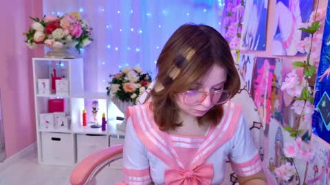 Snapshot of coconut_mia chatting on 04.01.26 Mia online show from 04.01.26