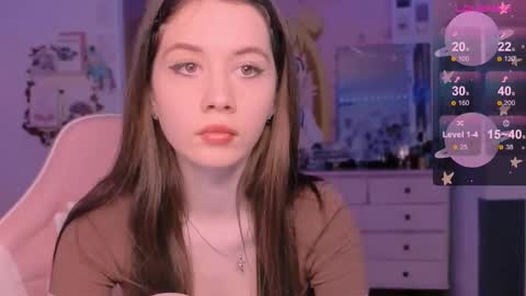 Snapshot of coddleweeper chatting on 09.08.25 Hello guys my name is Coddle online show from 09.08.25