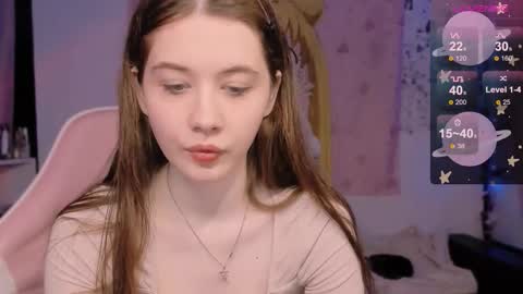 Snapshot of coddleweeper chatting on 09.23.25 Hello guys my name is Coddle online show from 09.23.25