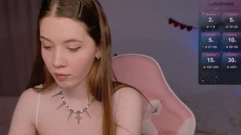 Snapshot of coddleweeper chatting on 11.26.25 Hello guys my name is Coddle online show from 11.26.25