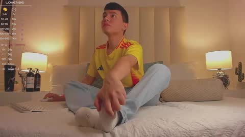 Snapshot of cody_johnsonn_ chatting on 09.19.25 CODY online show from 09.19.25