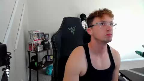 Snapshot of codyt1016 chatting on 10.20.25 codyt1016 online show from 10.20.25