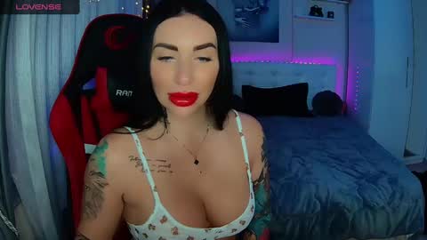 Ur goddess Nikki online show from 12.16.24