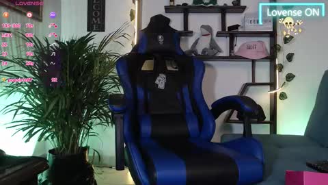 Snapshot of colby_scott chatting on 10.31.25 Colby Scott online show from 10.31.25