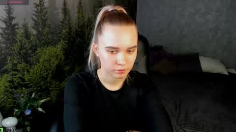 Snapshot of cold_watterfal chatting on 03.04.26 Alice online show from 03.04.26