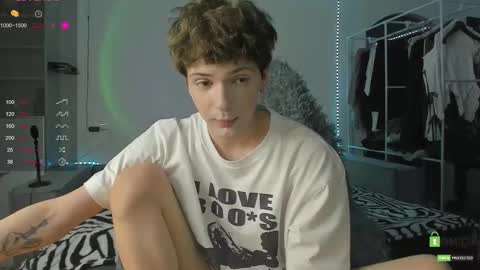 Snapshot of colestorm_ chatting on 02.04.26 COLE - ig online show from 02.04.26