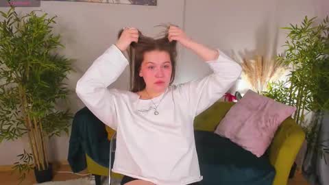 Snapshot of colleen_blake chatting on 11.19.25 Collen Mon Tue Wed Thu Fri GMT 3 0300am - 0900am online show from 11.19.25