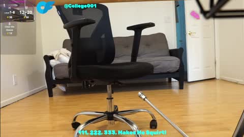 Snapshot of college001 chatting on 01.01.25 College001 online show from 01.01.25