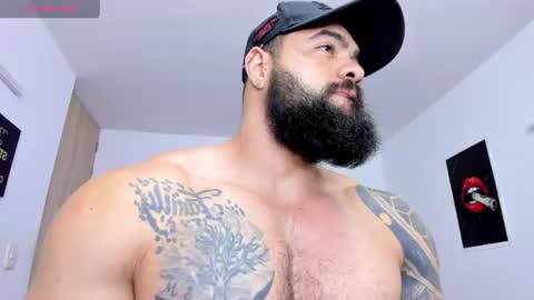 college_muscle_ass online show from 07.20.26